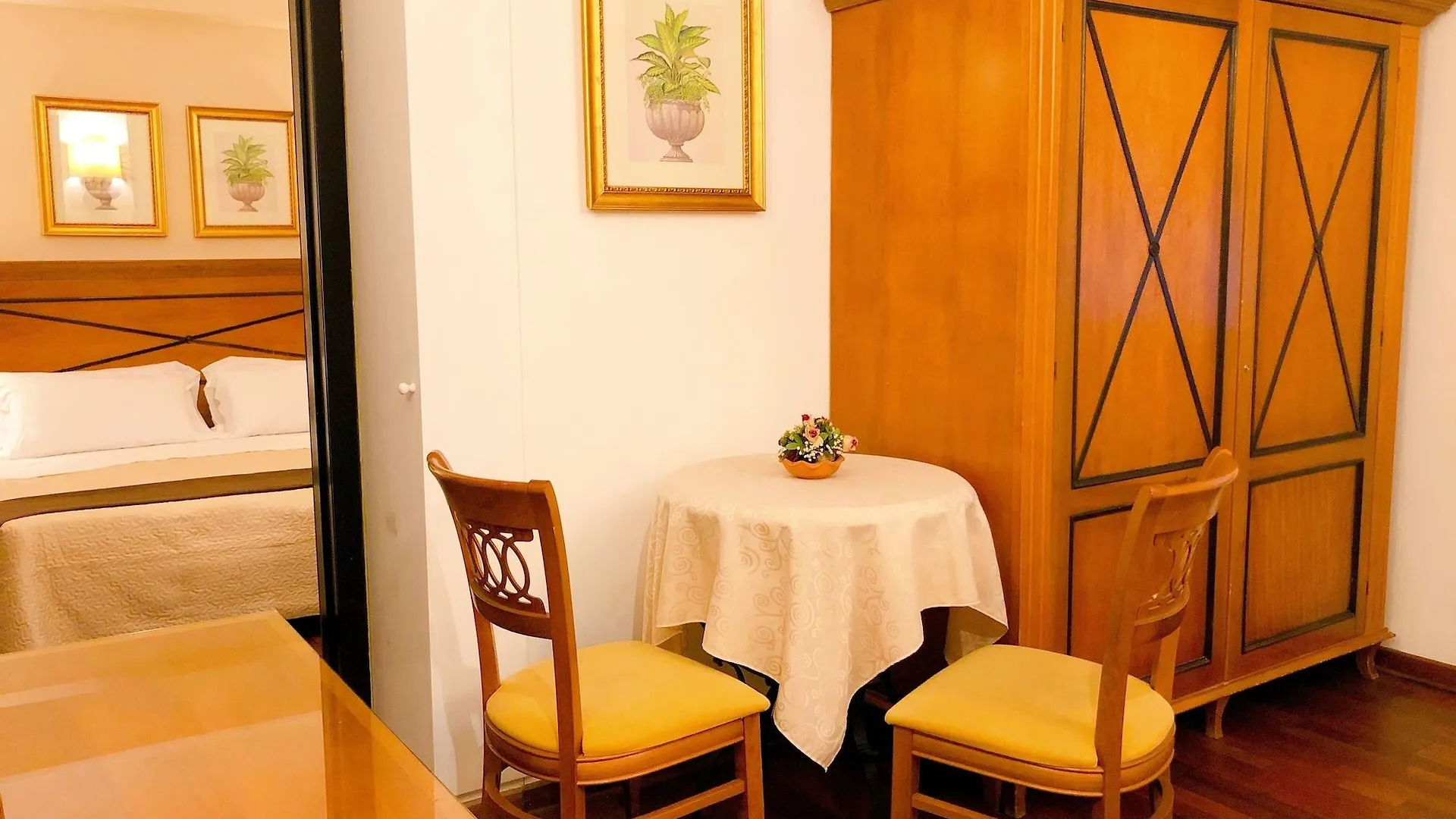 Hotel Florio Opera Palermo Central 3*,