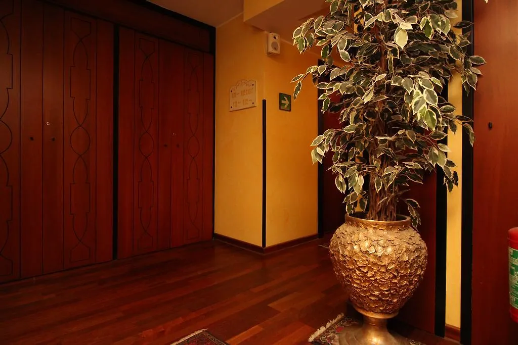 Hotel Florio Operà Palermo Central 3*,  Italia